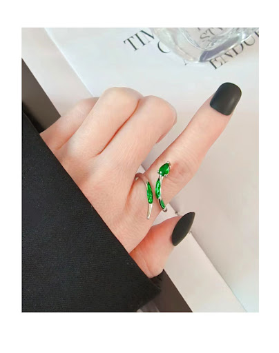 Title 4, Silver-plated Design Ring On Magical Fingertips