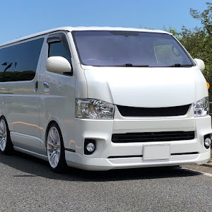 ハイエースバン TRH200V