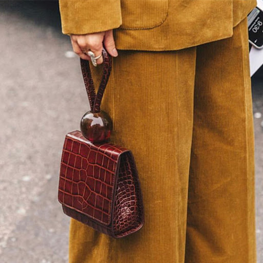 Brown red