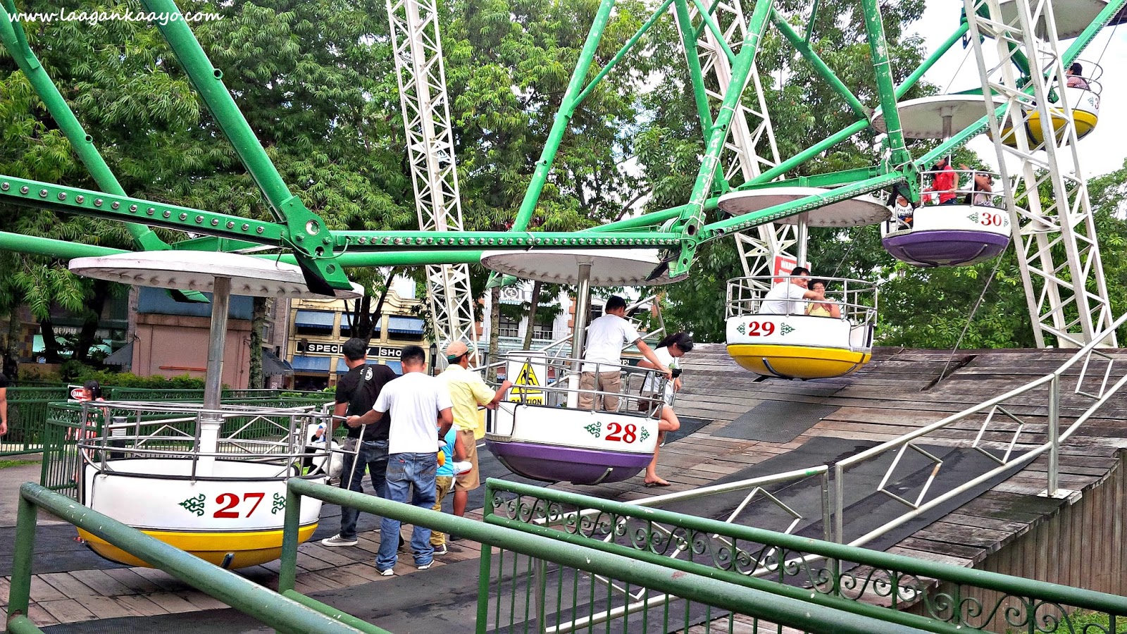 Laagan Kaayo at Enchanted Kingdom