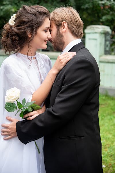 Bryllupsfotograf Dasha Uzlova (uzlova). Bilde av 4 september 2020