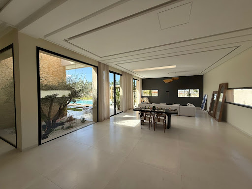 Villa avec piscine et jardin 5