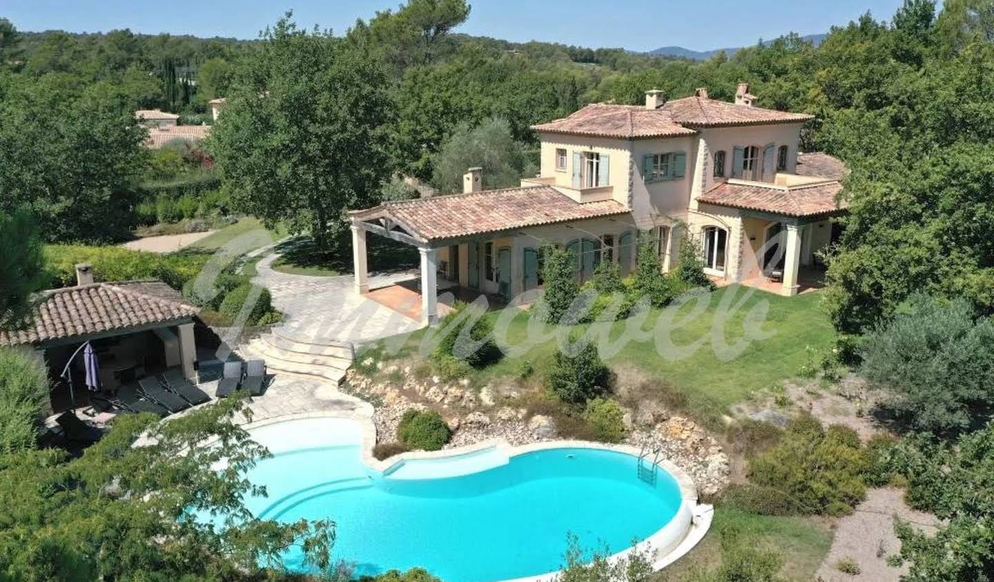 Villa with pool Tourrettes