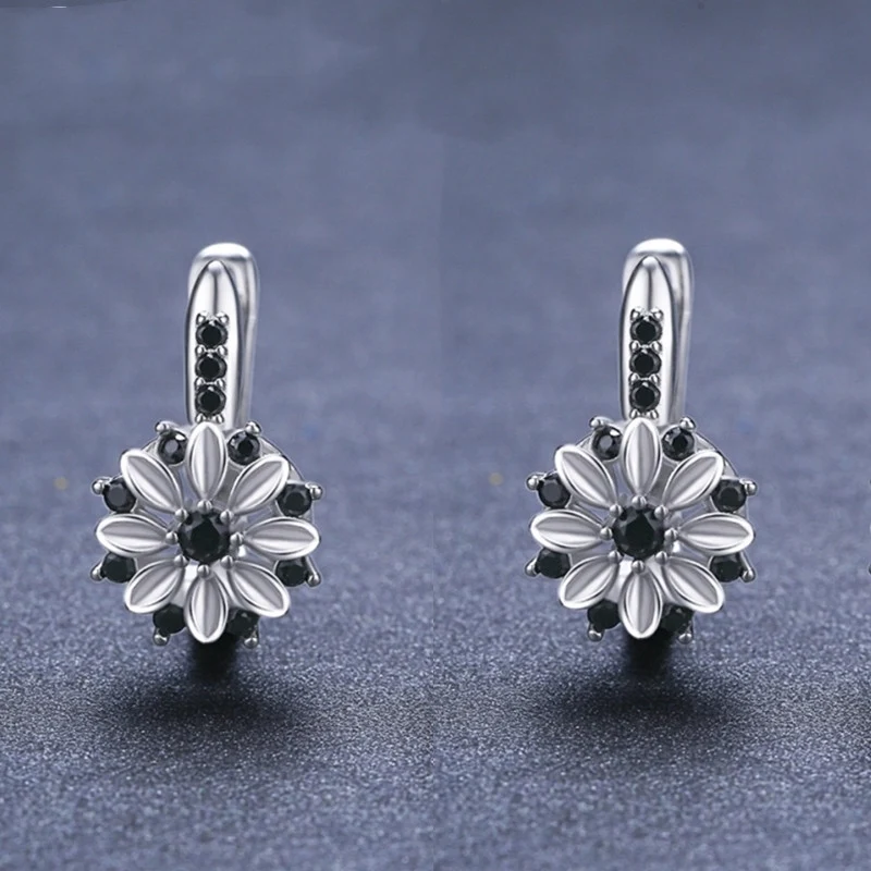 Boucles d'oreilles tendance femme, en cuivre incrusté de zircon fleurs, clips d'oreilles, un accessoire élégant et raffiné, parfait pour toutes occasions.