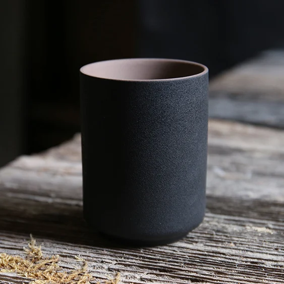Japanese Style Coarse Pottery Large Water Glass. Enjoy refreshing drinks with this rustic and elegant glass. Perfect for
