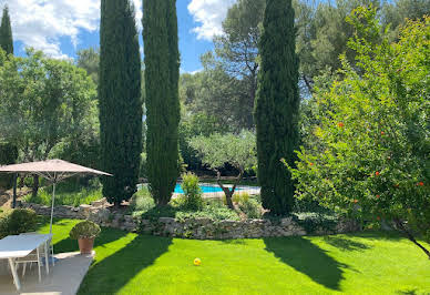 Maison avec piscine et terrasse 2