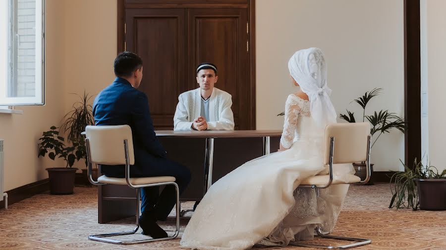 Wedding photographer Maksim Ivanov (maxfotooo). Photo of 13 February 2018