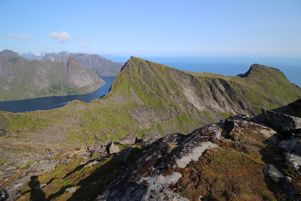 Достижение Hygge (острова Senja, Vesteralen и Lofoten в июле-августе 2019)