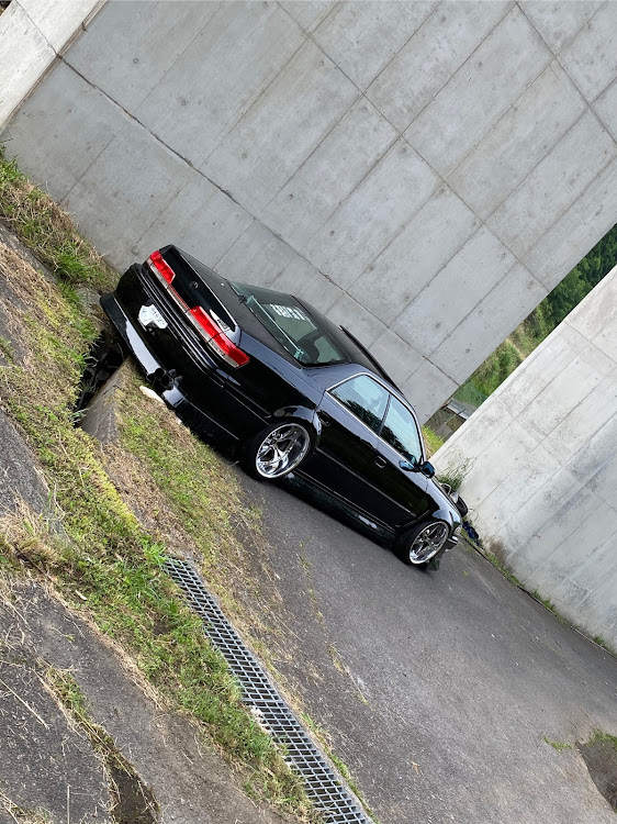マークIIのJZX100・ケルベロス2・BNsports・エアロ短・サンルーフに関するカスタム事例の投稿画像2枚目