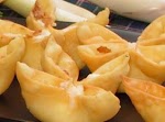 Baked Crab Rangoon was pinched from <a href="https://www.facebook.com/photo.php?fbid=603213673042094" target="_blank">www.facebook.com.</a>