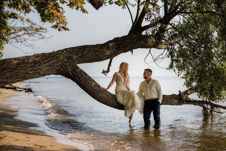 Wedding photographer Maciej Kurczalski (lovestories). Photo of 1 January 2020