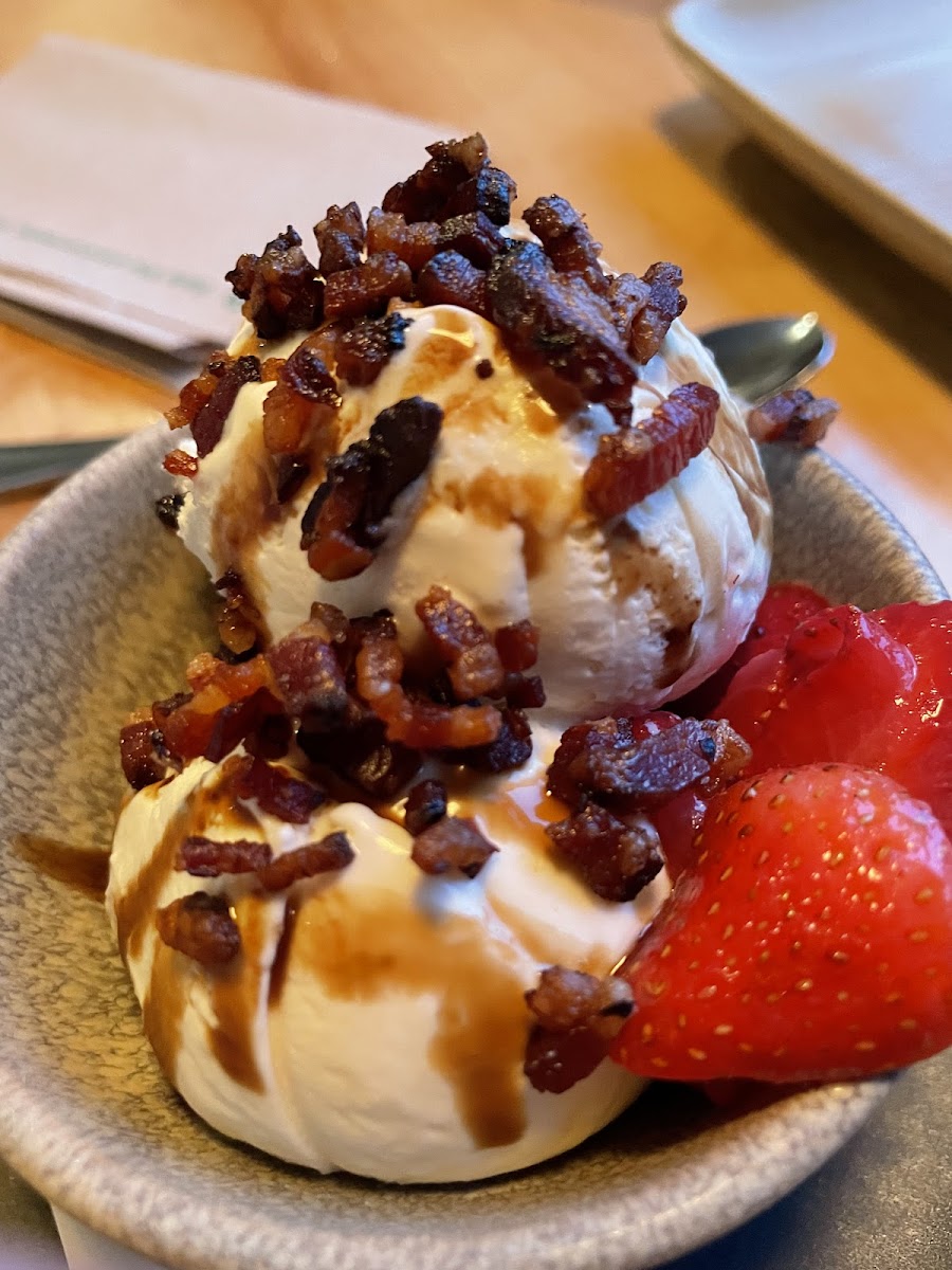 Cream cheese ice cream with bacon