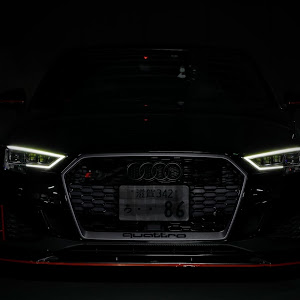 RS3 セダン