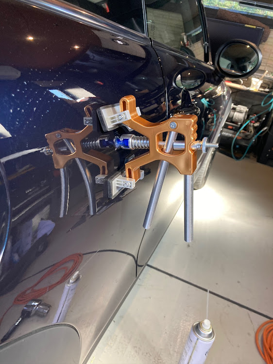 ミニ ハッチバックのMINI・F56・DIY・デントリペアに関するカスタム事例の投稿画像8枚目