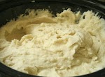 Creamy Crock Pot Mashed Potatoes was pinched from <a href="https://www.facebook.com/photo.php?fbid=262261860588559" target="_blank">www.facebook.com.</a>