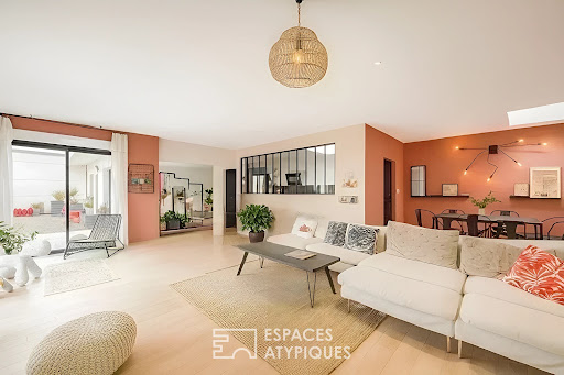 Maison avec piscine et terrasse 1