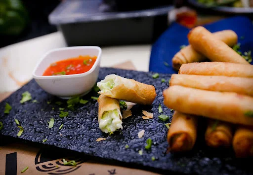 Asparagus And Cheese Spring Rolls