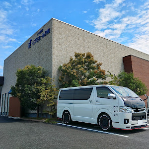 ハイエースバン TRH200V