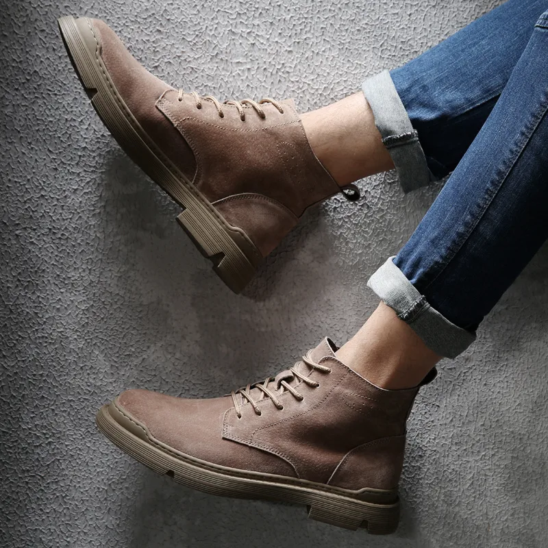 Botas de hombre Workwear Mid-help War Wolf Tide, estilo británico, botas desierto. Calzado resistente y elegante para trabajo y aventura.