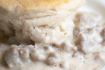 Crockpot Biscuits & Gravy