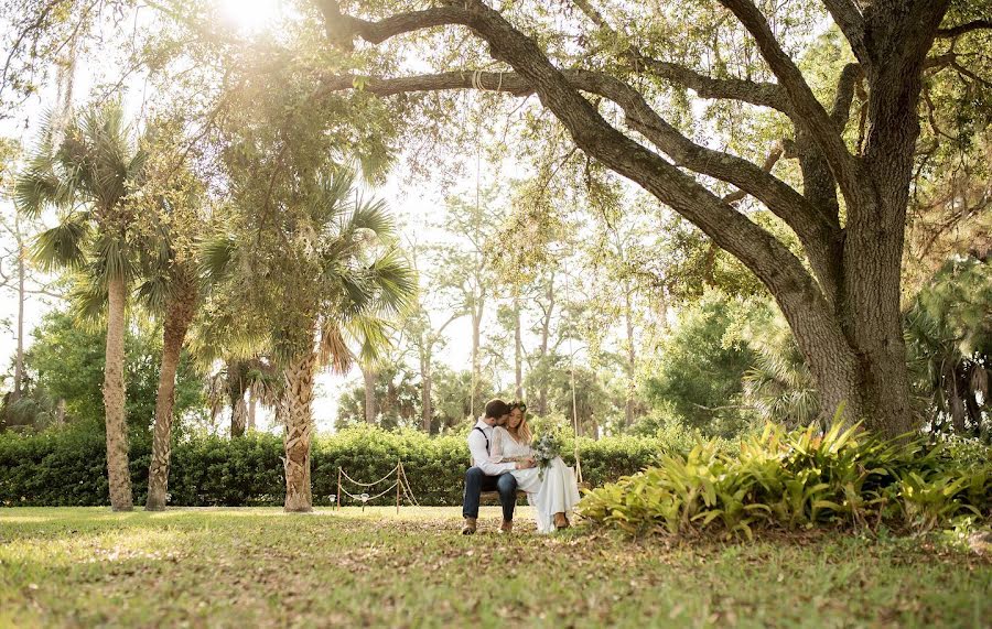 Fotógrafo de bodas Tina Aligata (tinaaligata). Foto del 25 de mayo 2023