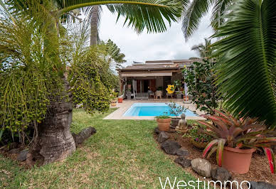 Villa with garden and terrace 2