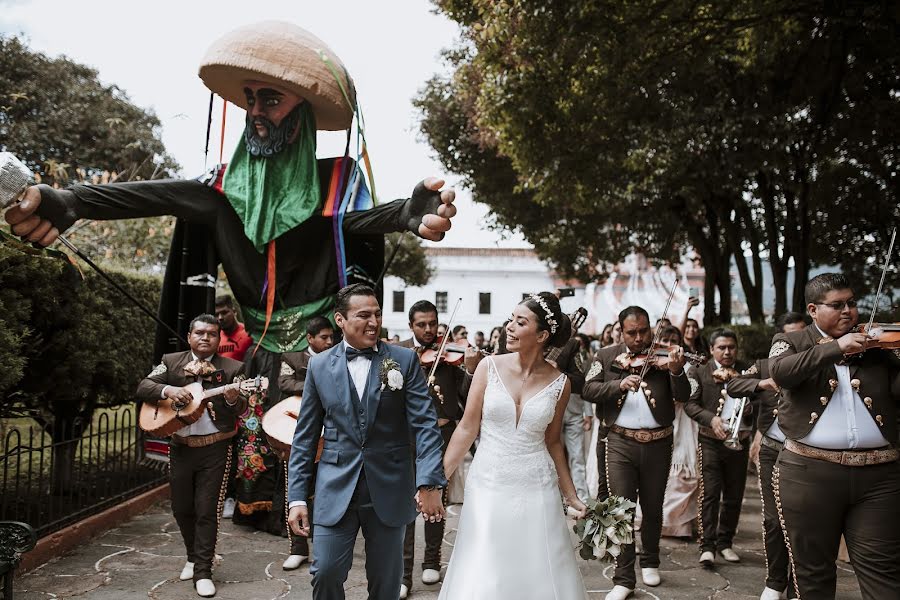 Fotografo di matrimoni Roberto Torres (torresayora). Foto del 3 marzo 2020