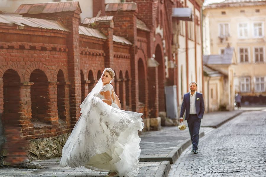 Wedding photographer Svitlana Raychuk (clerstudio). Photo of 25 February 2014