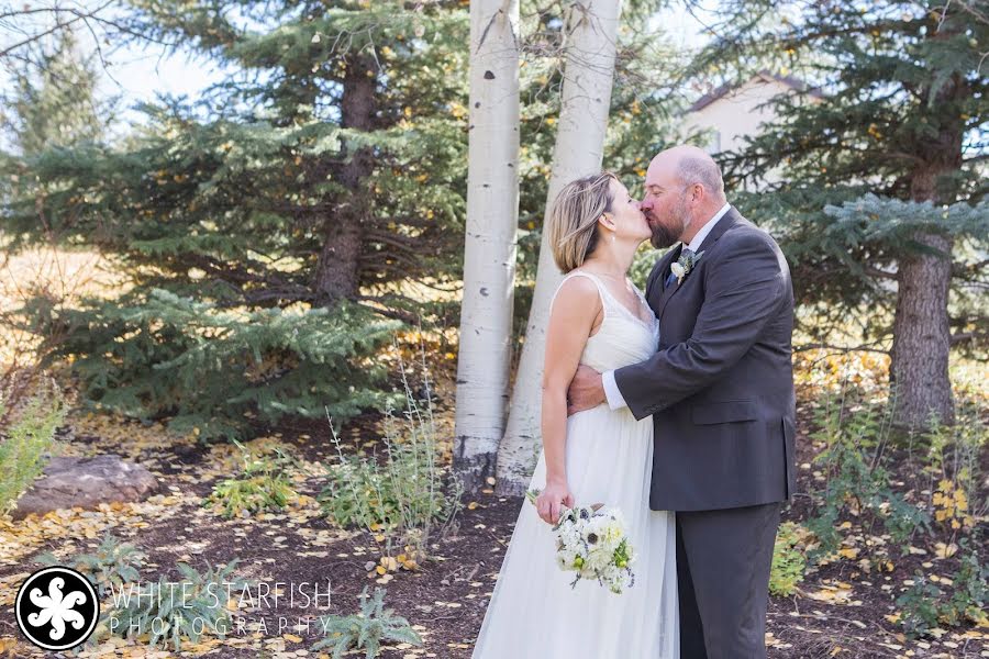 Fotografo di matrimoni Bex White (bexwhite). Foto del 29 dicembre 2019