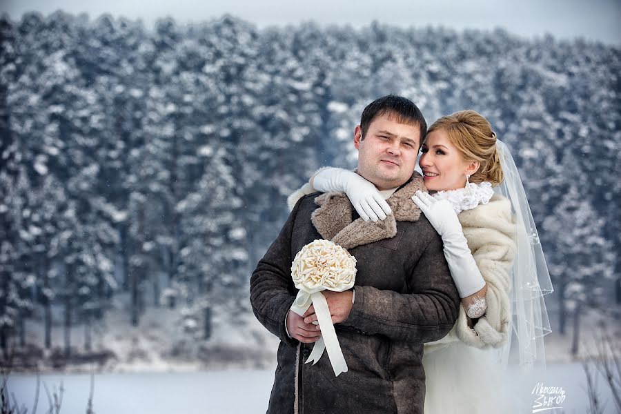 Fotografo di matrimoni Mikhail Zykov (22-19). Foto del 23 dicembre 2014