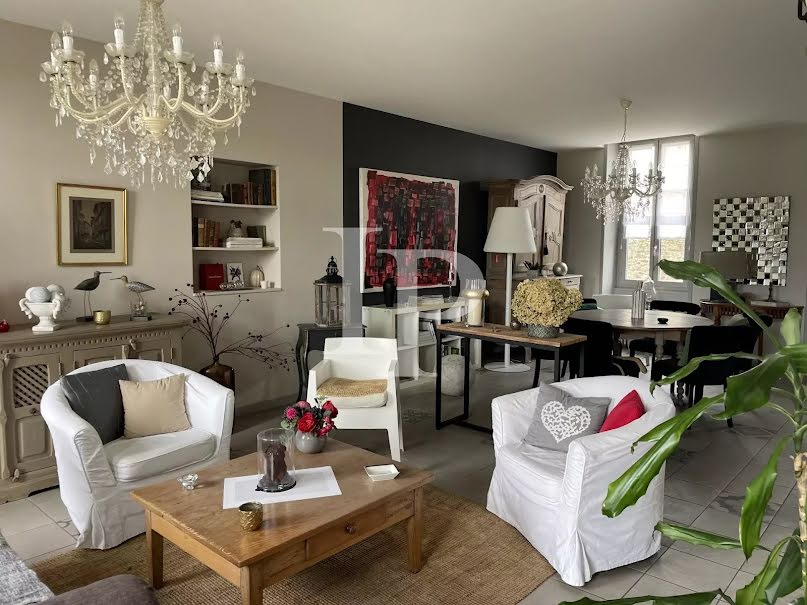 Vente maison 6 pièces 200 m² à Charlieu (42190), 255 000 €