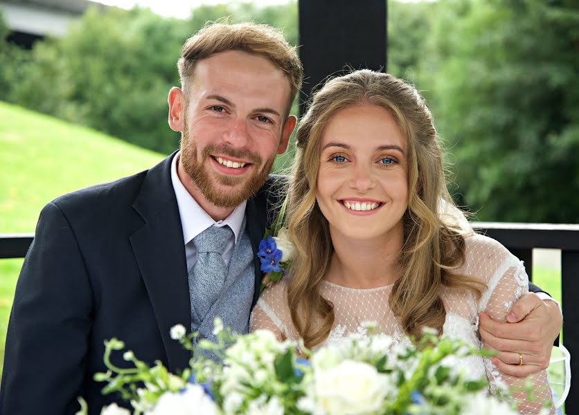 Wedding photographer Sian Owen (sianowen). Photo of 1 July 2019