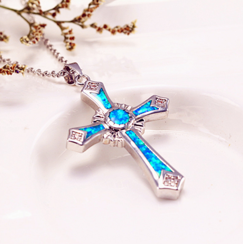Waterdichte epoxy kruis hanger. Een stijlvol en duurzaam religieus symbool, ideaal als cadeau voor elke gelegenheid.