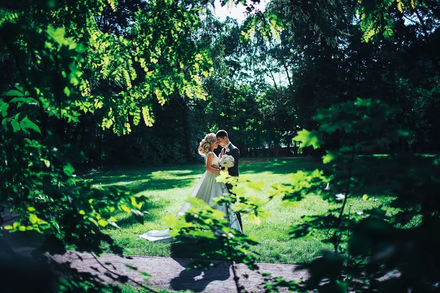 Fotógrafo de bodas Lena Astafeva (tigrdi). Foto del 4 de mayo 2018