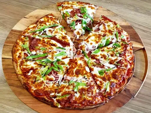 Capsicum And Corn Pizza