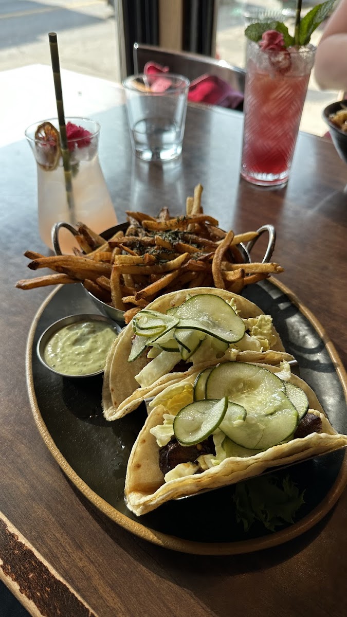 Pork belly tacos and rosemary french fries, with the "No Shrubs" mocktail