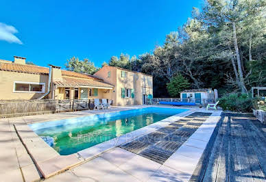 Villa with pool 14