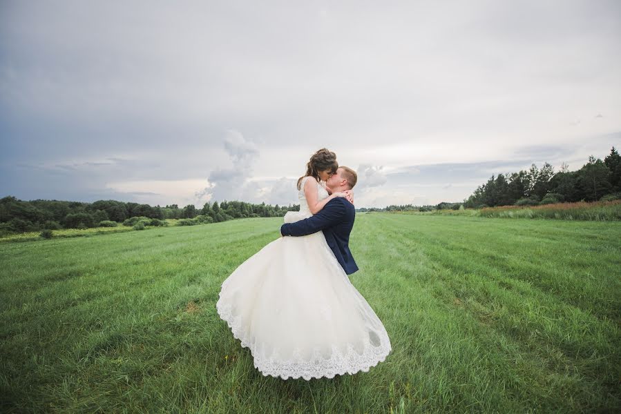 Hochzeitsfotograf Marina Dubina (glorym). Foto vom 1. August 2017