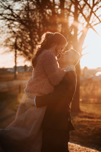 Wedding photographer Sandra Mróz-Pisarska (basniowefoto). Photo of 31 March 2022