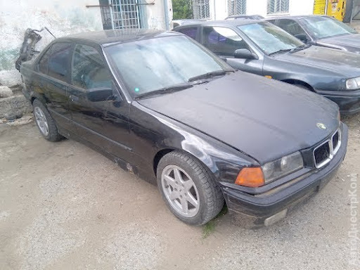 продам запчасти на авто BMW 318 3er (E36) фото 1