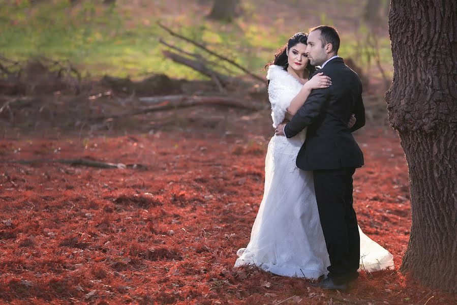 Svadobný fotograf Fotografika Fotografika (adriantirsogoiu). Fotografia publikovaná 19. apríla 2017