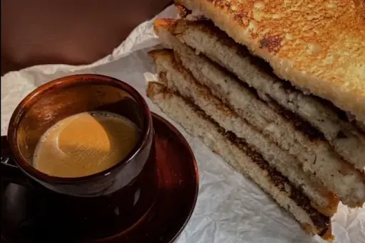 Aloo Tikki Sandwich And Masala Tea [50 Ml]