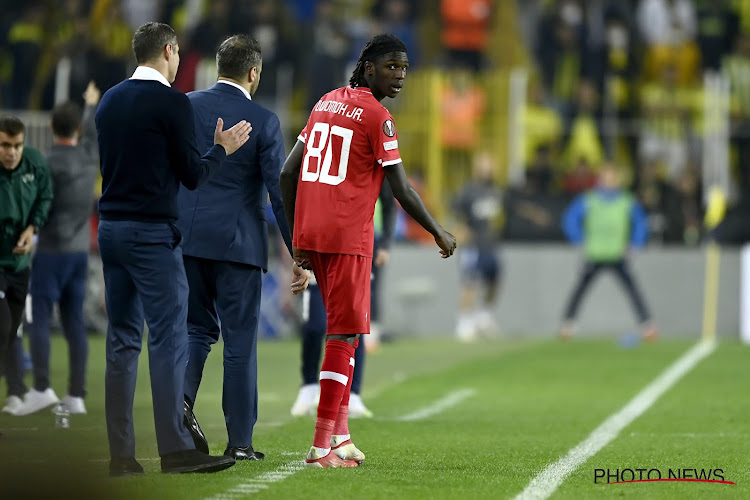 Priske gooide jonkie voor de leeuwen in Fenerbahçe: "Hij is al geregeld op mijn kantoor geweest"