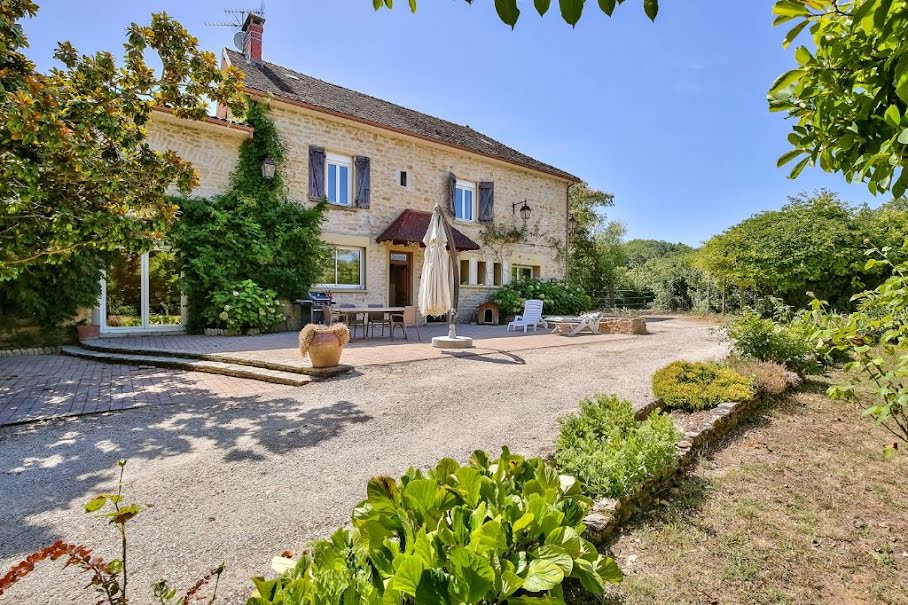 Vente maison 5 pièces 200 m² à Bourgoin-Jallieu (38300), 657 000 €
