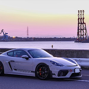 ケイマン GT4