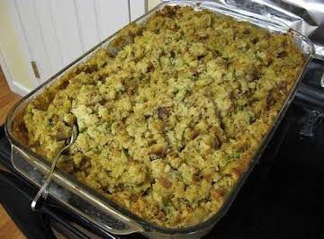 OLD FASHION CORNBREAD DRESSING