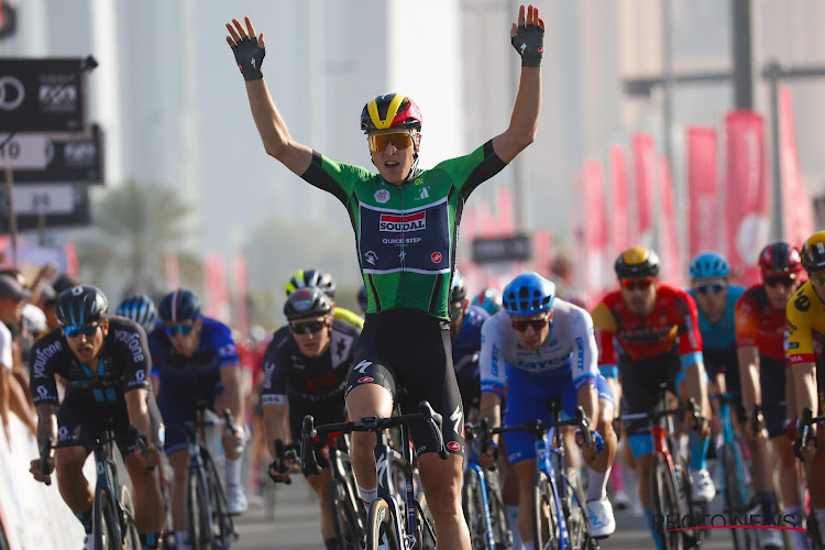 🎥 Tim Merlier is duidelijk de sterkste sprinter in de UAE Tour, hij wint opnieuw en deze keer zonder fotofinish