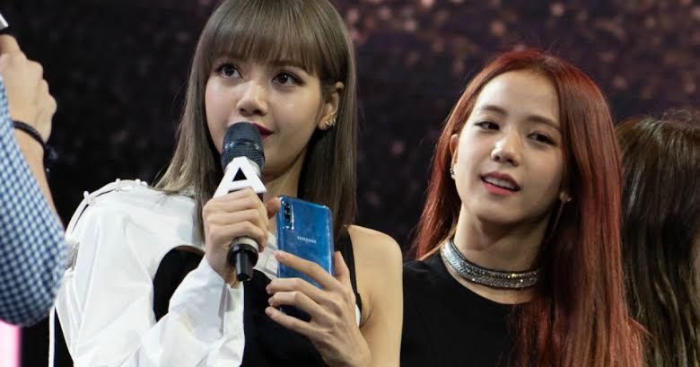 BLACKPINK Can't Stop Mentioning They Have iPhones Even Though They Are ...