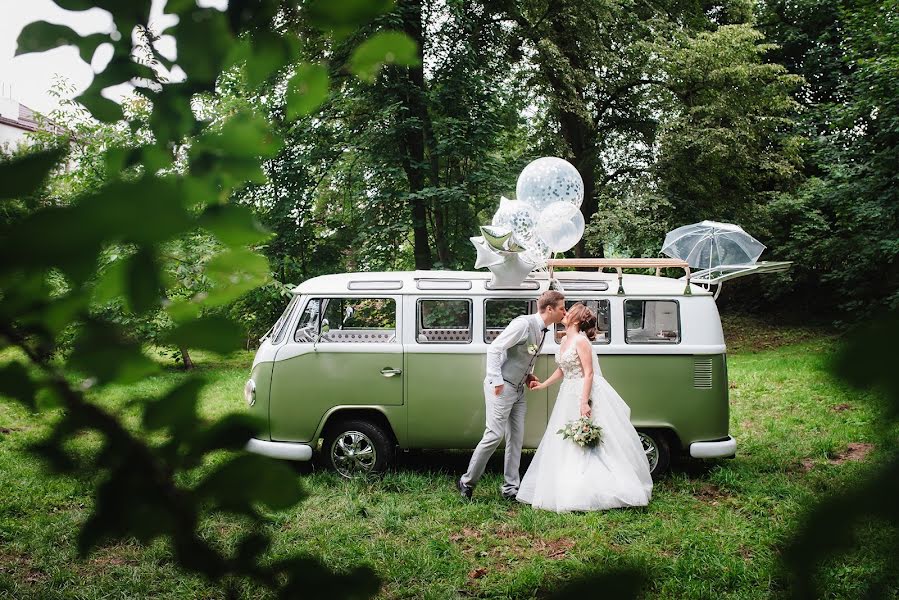 Fotógrafo de casamento Volodimir Kovalishin (nla6ep). Foto de 12 de janeiro 2019