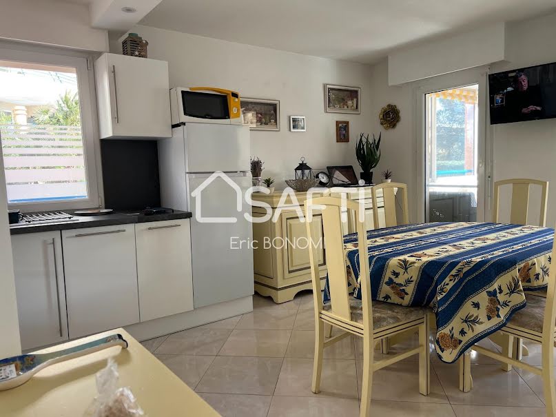 Vente appartement 2 pièces 43 m² à Frejus (83600), 272 000 €